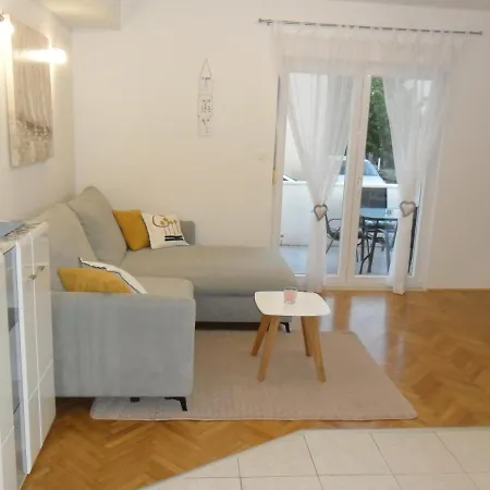 Ljubica Апартаменты Трогир